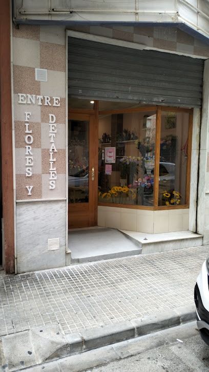 Entre Flores y Detalles